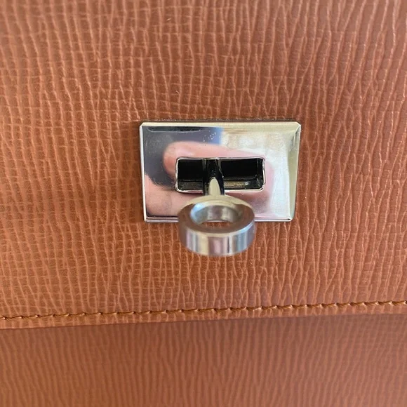 Biscuter Barcelona Leather Handbag - Picture 9 of 16